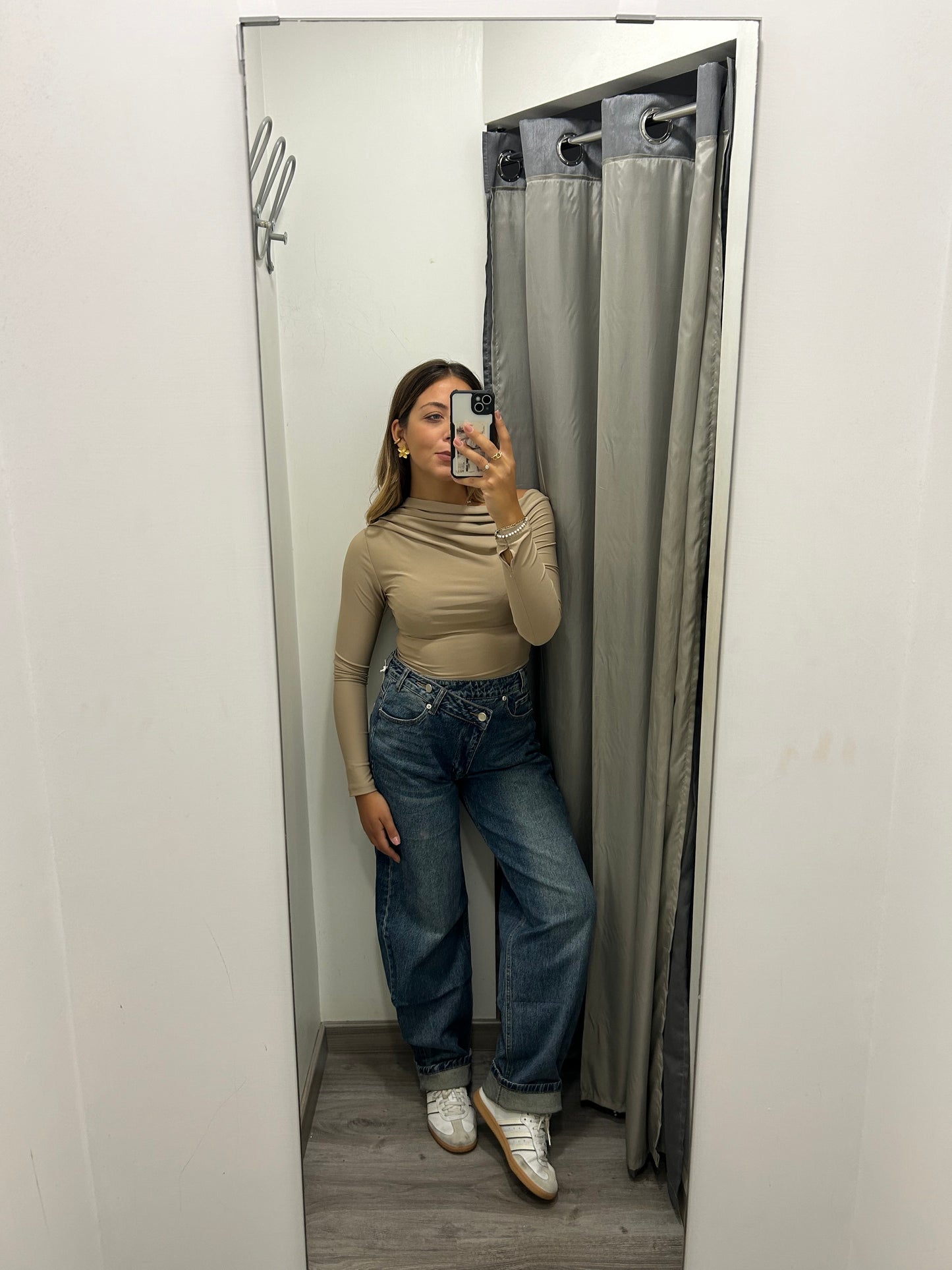 Baggy bottons