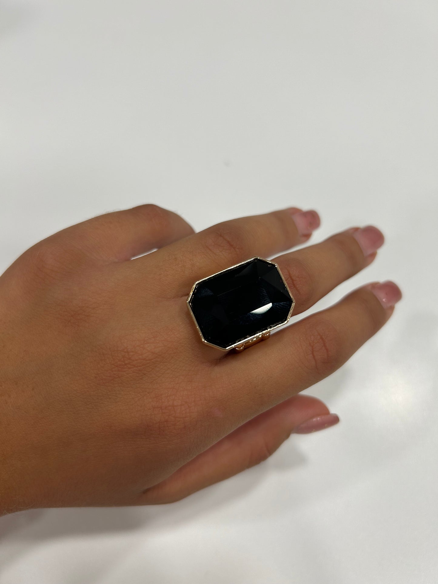 Anello Pietra